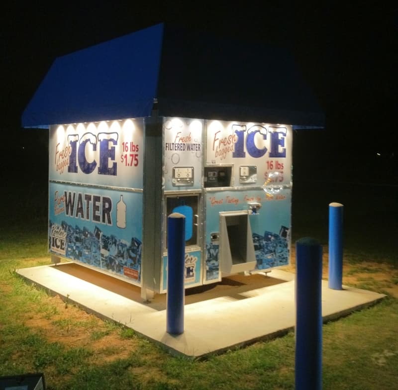 IM2500 Ice and Water Vending Machine at Night