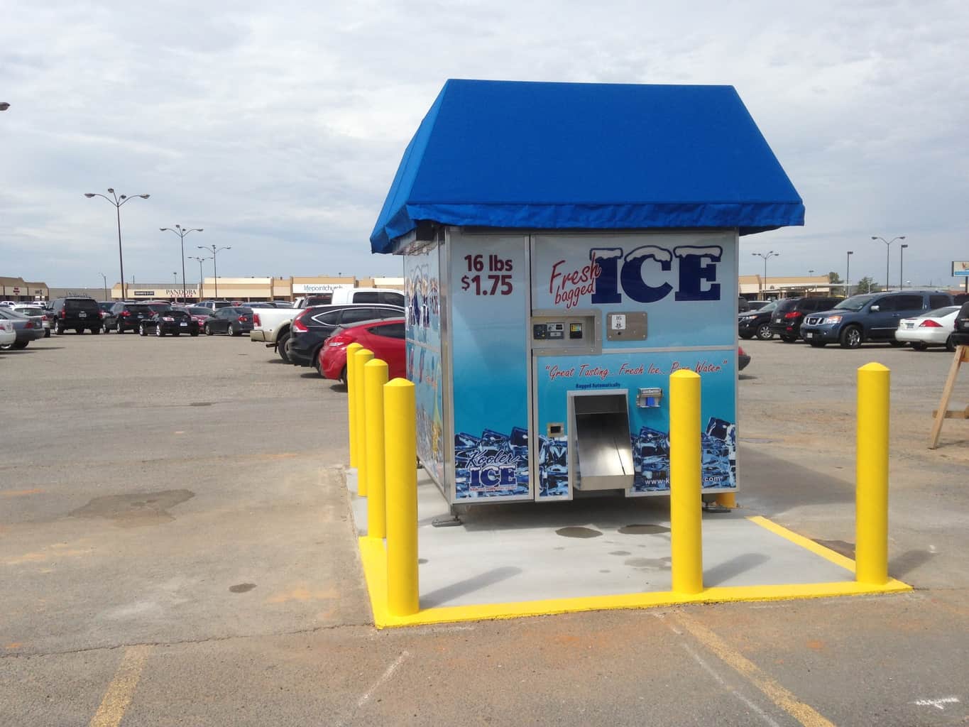 IM2500 Ice Vending Machine - Buddy Wooley