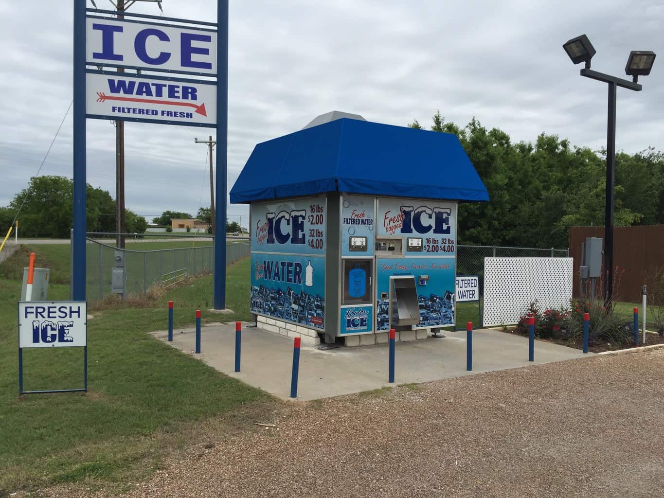 IM2500 Ice and Water Vending Machine Standalone Site