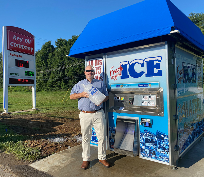 IM1500 Ice and Water Vending Machine at Key Oil Company